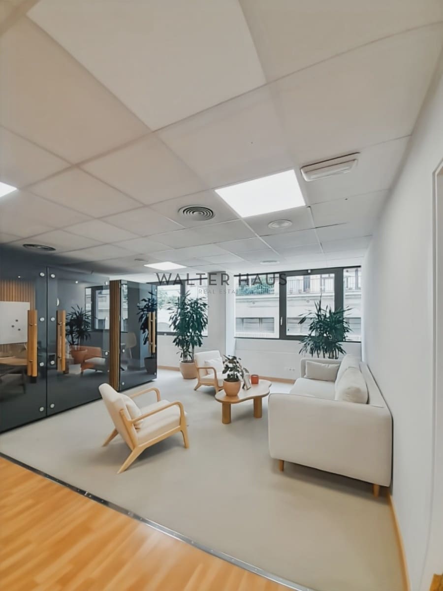 Oficina en Barcelona ciudad en alquiler - 9.800 € (Ref: 9506933)