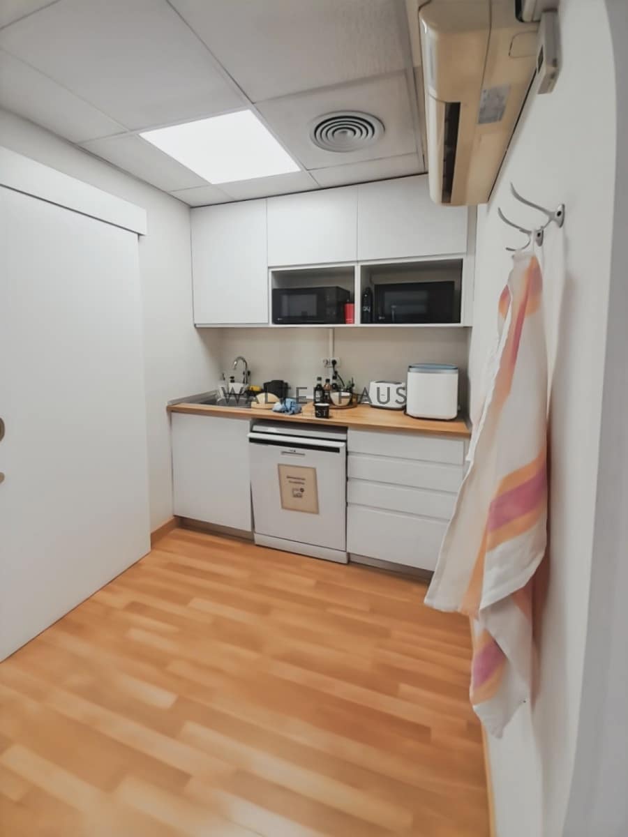 Oficina en Barcelona ciudad en alquiler - 9.800 € (Ref: 9506933)