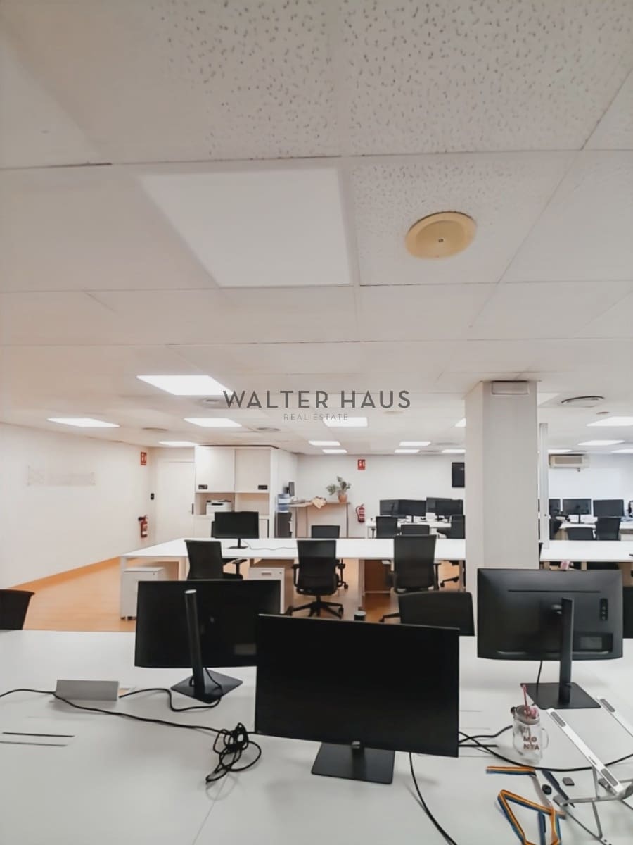 Oficina en Barcelona ciudad en alquiler - 9.800 € (Ref: 9506933)