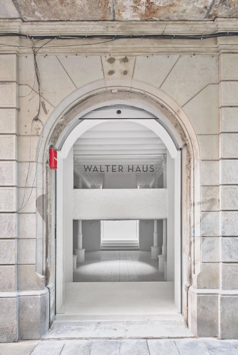 Commercial for sale in Barcelona city - € 1,500,000 (Ref: 9506934)