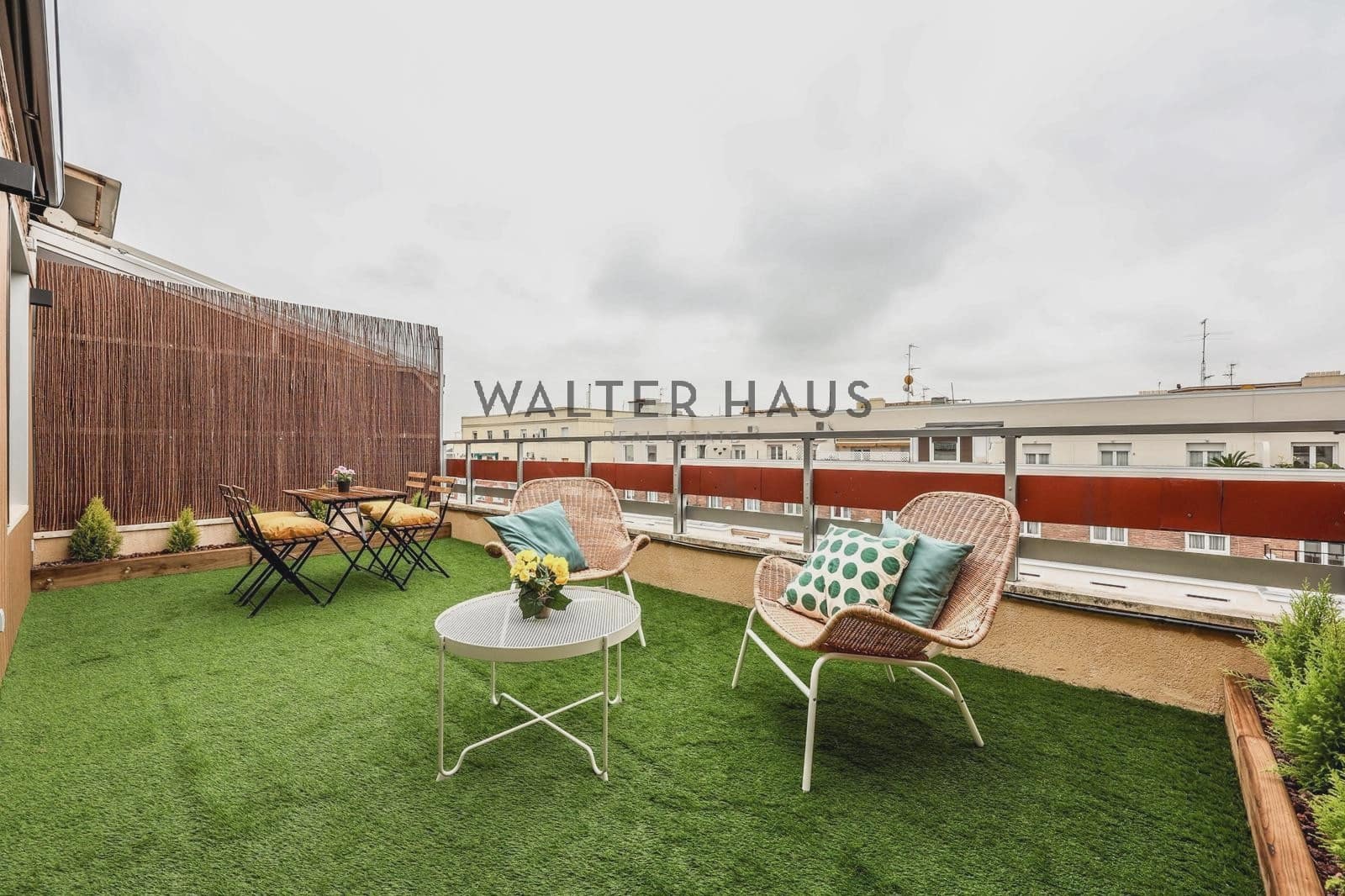 Ático de 3 habitaciones en Madrid ciudad en venta - 1.300.000 € (Ref: 9511445)