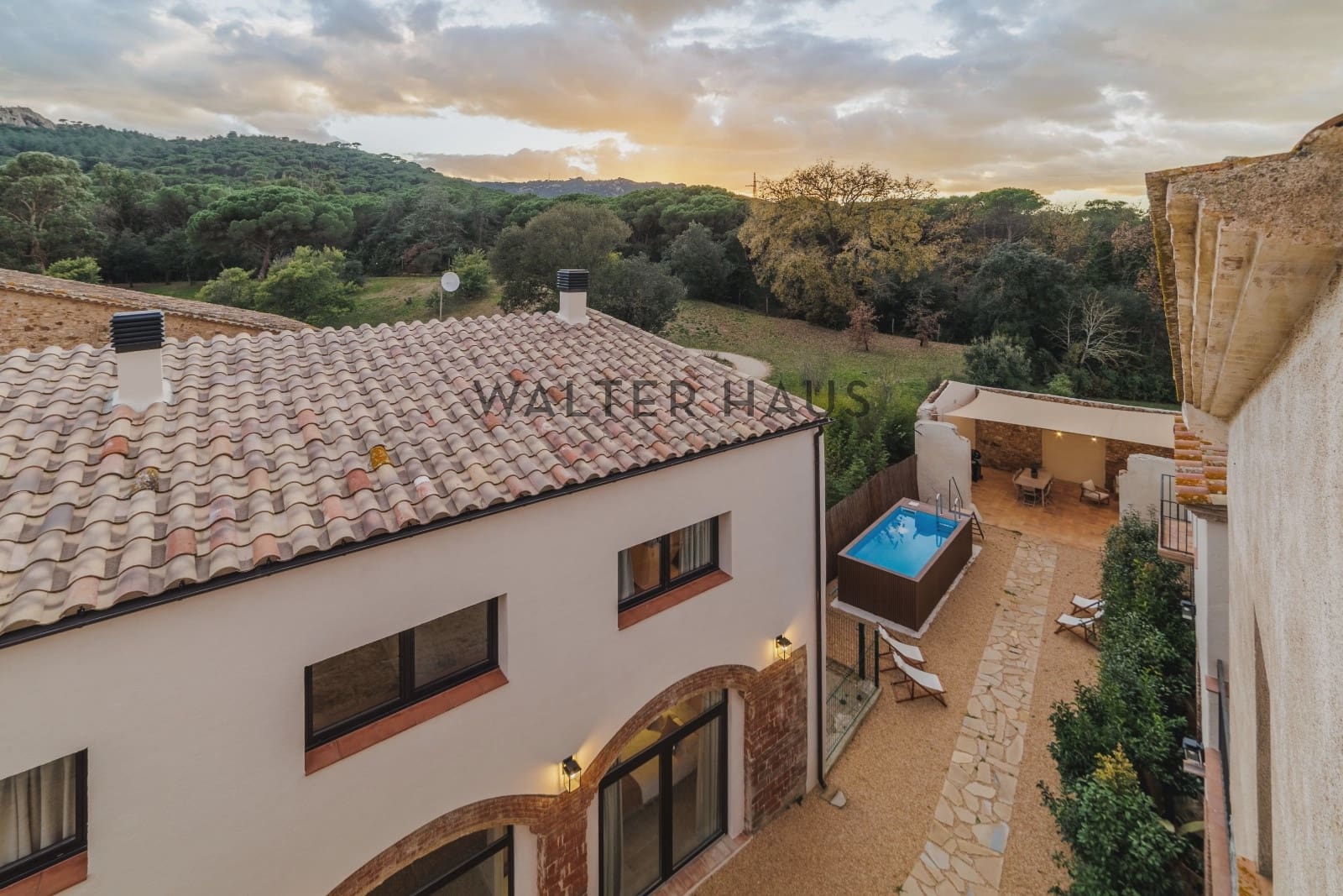 10 bedroom Villa for sale in Santa Cristina d'Aro with pool - € 6,950,000 (Ref: 9517903)