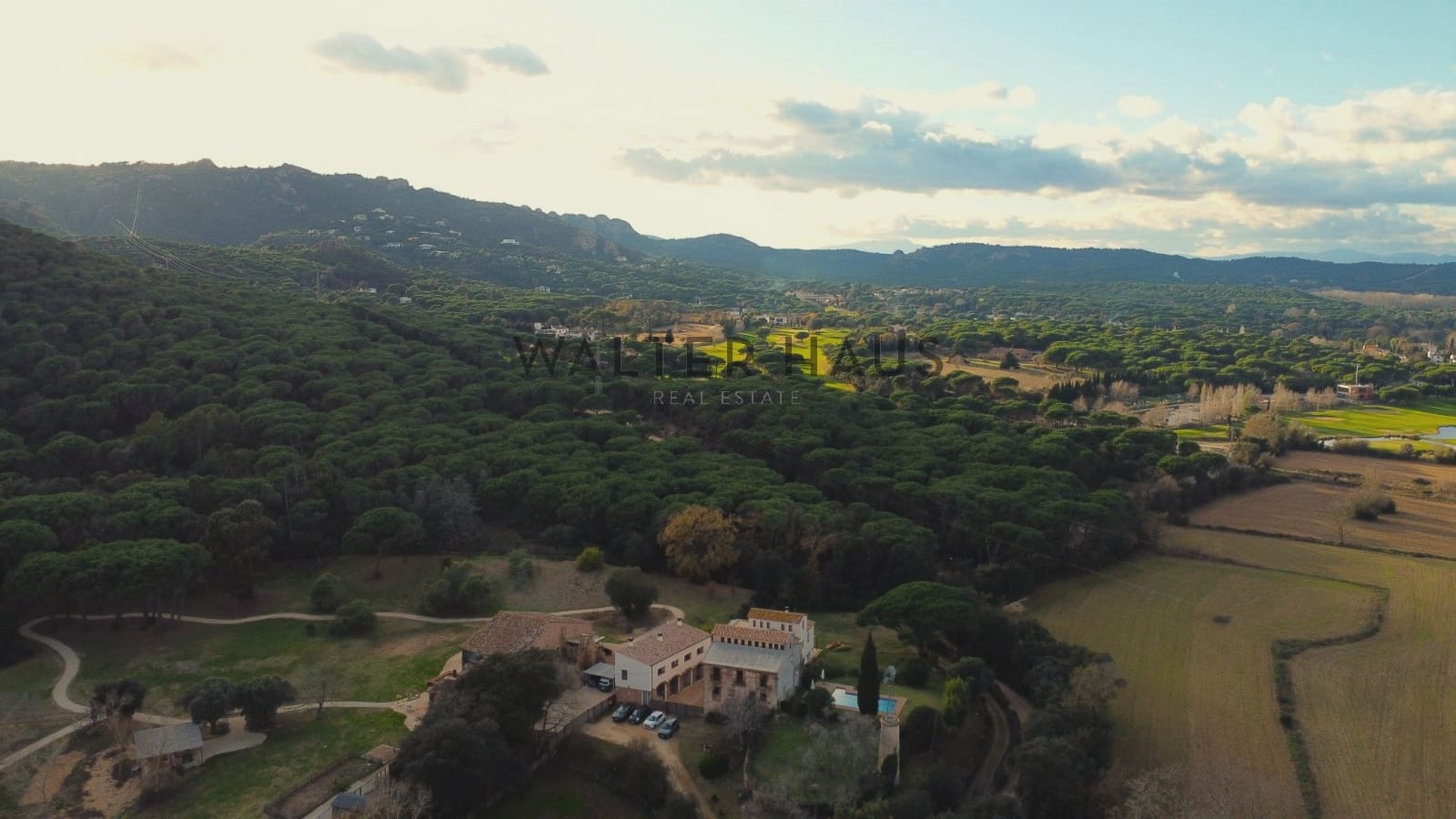 10 bedroom Villa for sale in Santa Cristina d'Aro with pool - € 6,950,000 (Ref: 9517903)