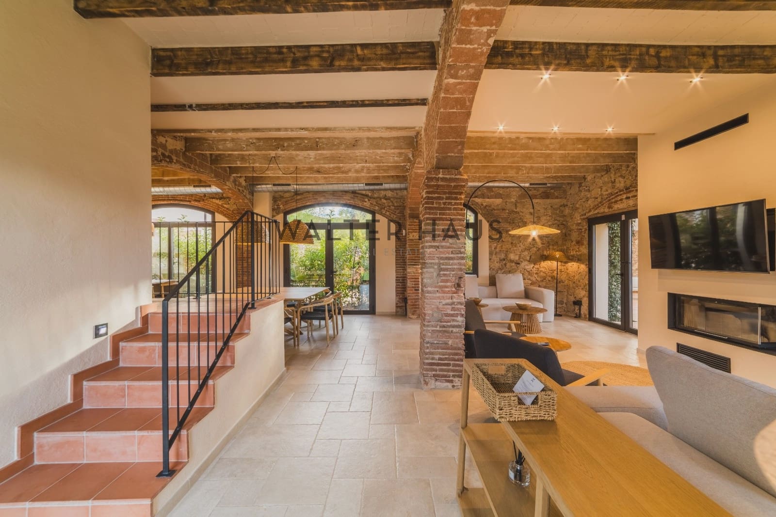 10 bedroom Villa for sale in Santa Cristina d'Aro with pool - € 6,950,000 (Ref: 9517903)