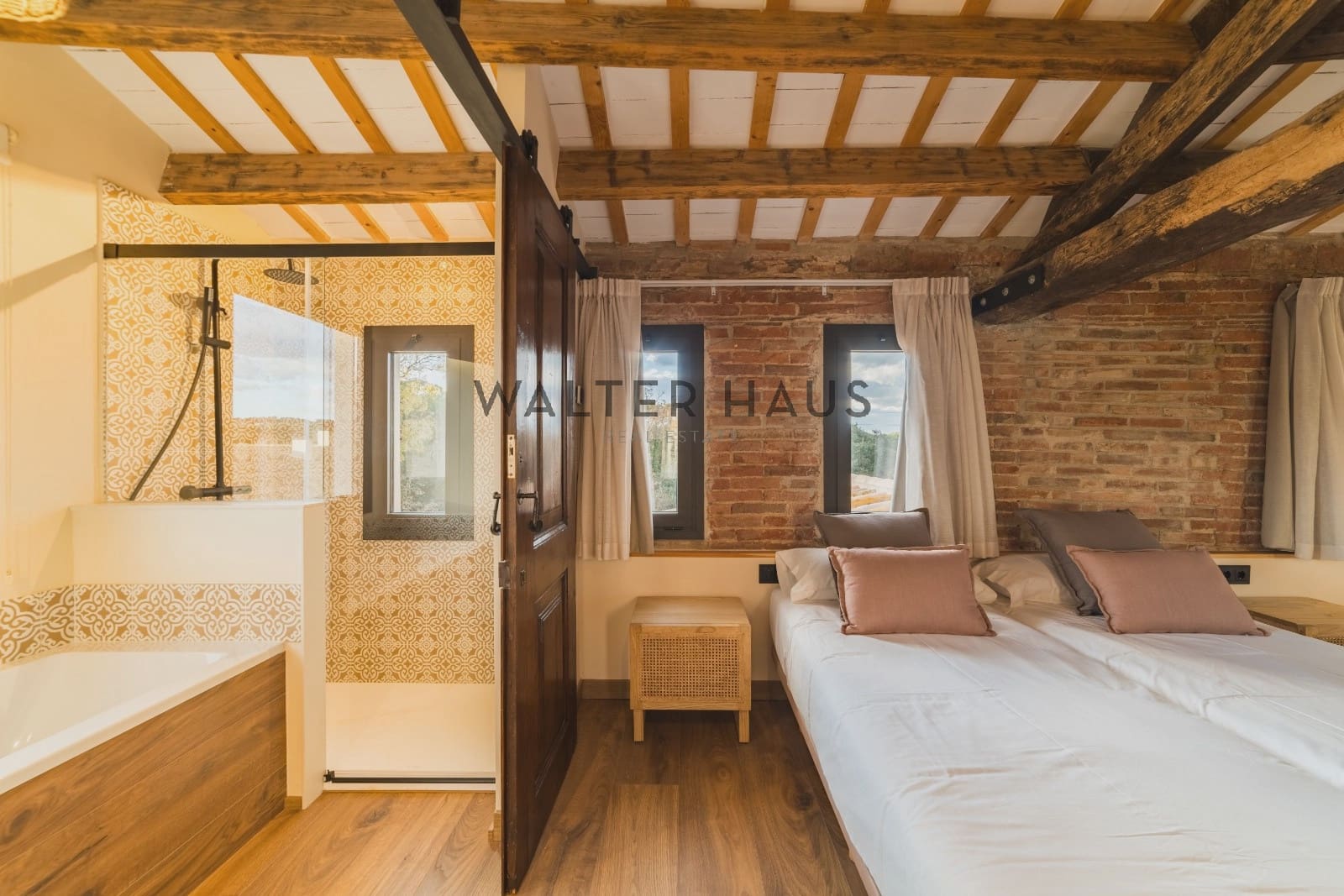 10 bedroom Villa for sale in Santa Cristina d'Aro with pool - € 6,950,000 (Ref: 9517903)