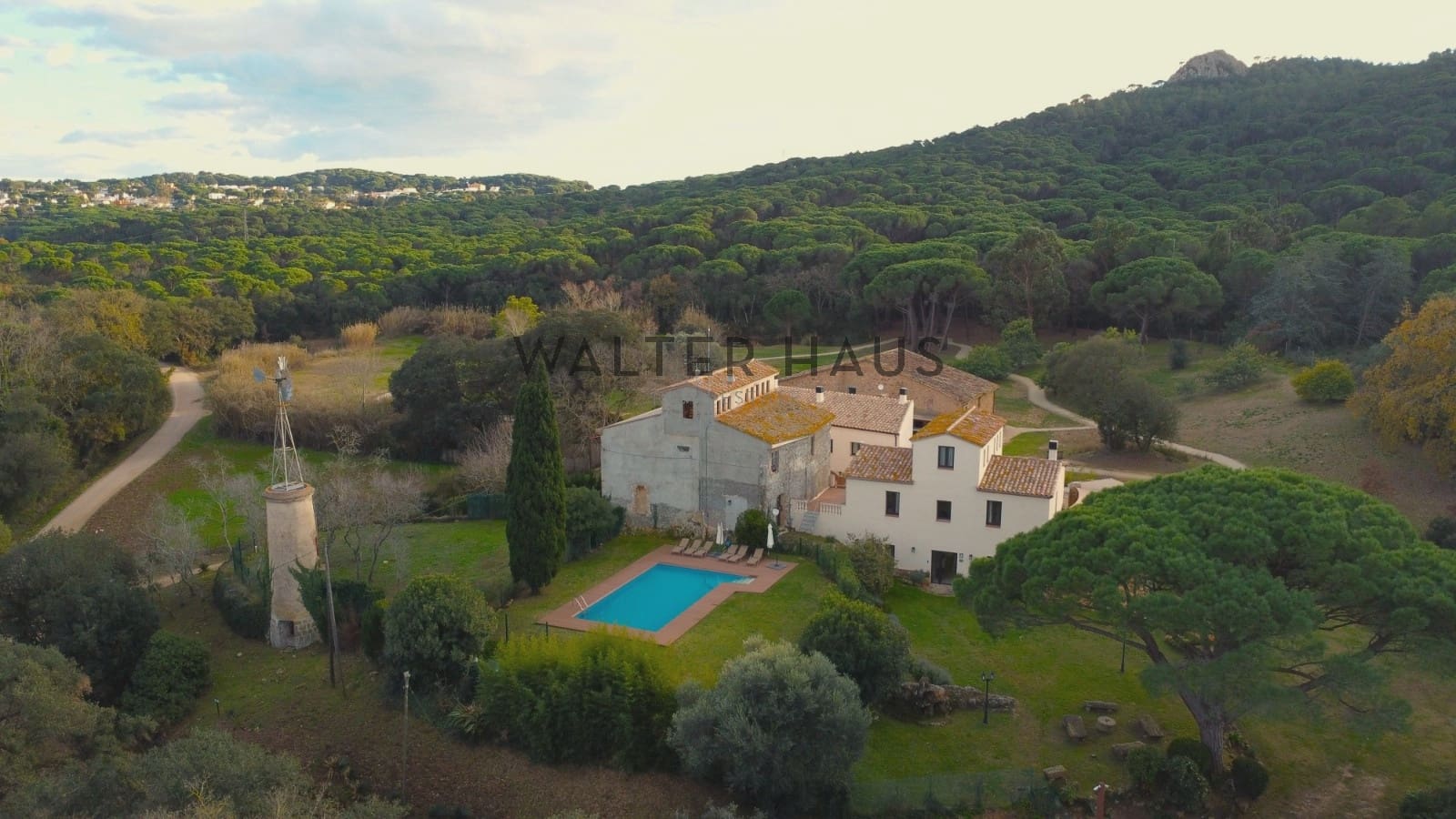 10 bedroom Villa for sale in Santa Cristina d'Aro with pool - € 6,950,000 (Ref: 9517903)
