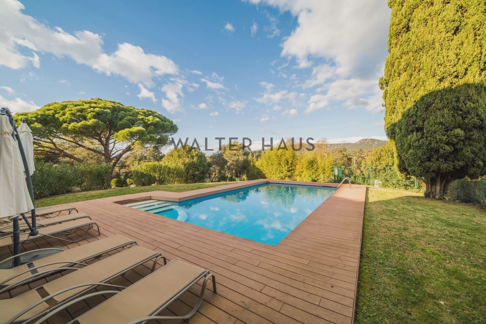 10 bedroom Villa for sale in Santa Cristina d'Aro with pool - € 6,950,000 (Ref: 9517903)