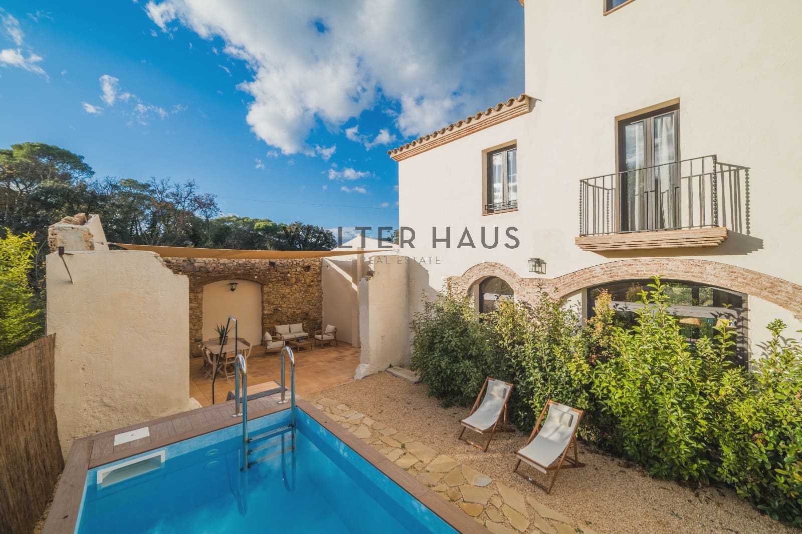 10 bedroom Villa for sale in Santa Cristina d'Aro with pool - € 6,950,000 (Ref: 9517903)