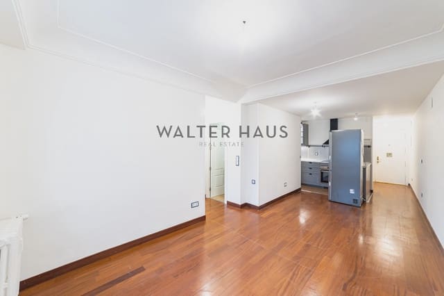 3 sypialnia Mieszkanie do wynajęcia w Ciudad Jardín, Miasto Madryt z basenem - 1 850 € (Ref: 9532470)