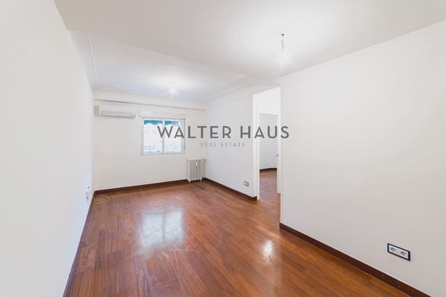 3 sypialnia Mieszkanie do wynajęcia w Ciudad Jardín, Miasto Madryt z basenem - 1 850 € (Ref: 9532470)