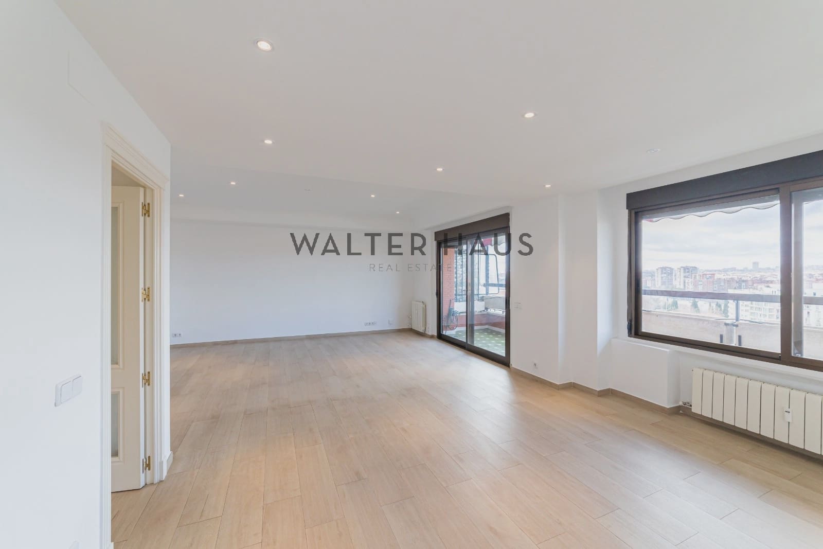 4 slaapkamer Flat te koop in Madrid stad - € 1.745.000 (Ref: 9539780)