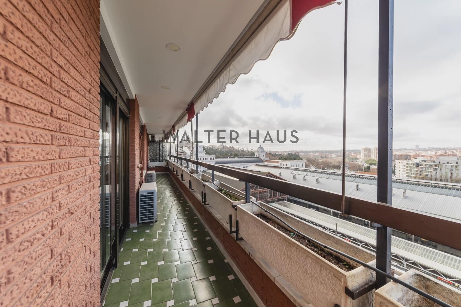 4 slaapkamer Flat te koop in Madrid stad - € 1.745.000 (Ref: 9539780)