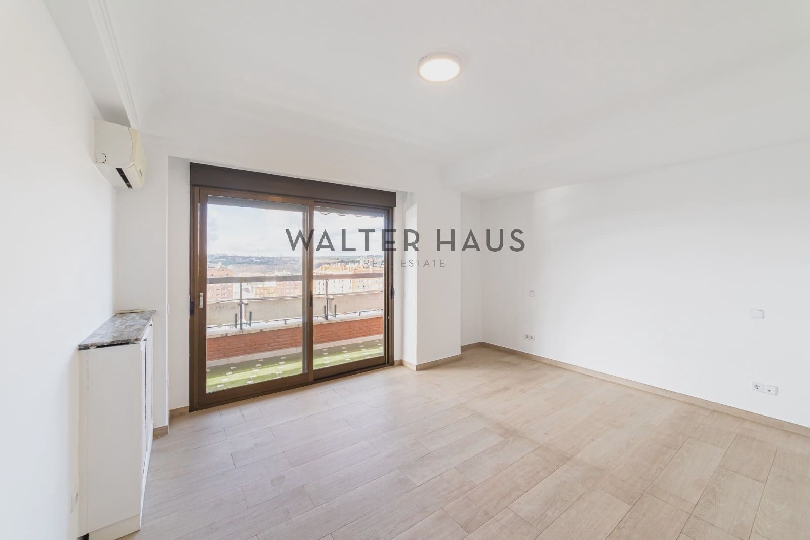 4 slaapkamer Flat te koop in Madrid stad - € 1.745.000 (Ref: 9539780)