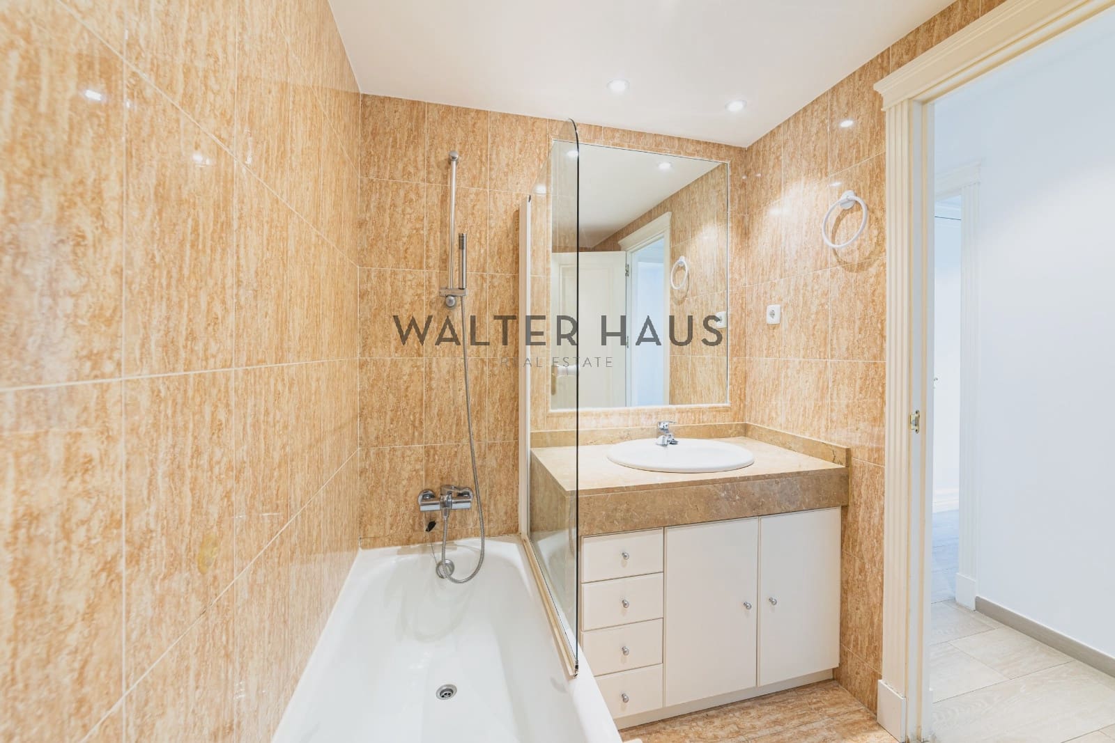 4 slaapkamer Flat te koop in Madrid stad - € 1.745.000 (Ref: 9539780)