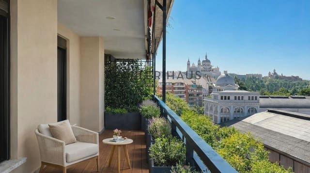 Piso de 4 habitaciones en Argüelles, Madrid ciudad en venta - 1.745.000 € (Ref: 9539780)