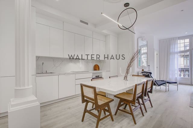 3 sovrum Lägenhet till salu i El Barri Gòtic, Barcelona stad - 990 000 € (Ref: 9542681)