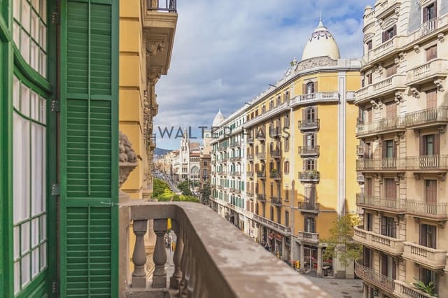 3 sovrum Lägenhet till salu i El Barri Gòtic, Barcelona stad - 990 000 € (Ref: 9542681)