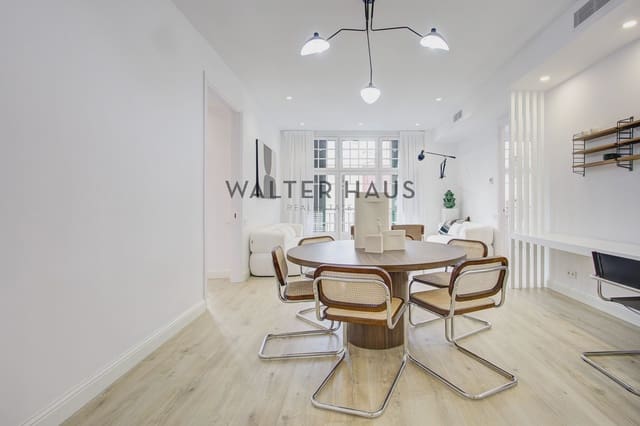 3 chambre Appartement à vendre à El Barri Gòtic, Barcelone ville - 1 250 000 € (Ref: 9542682)