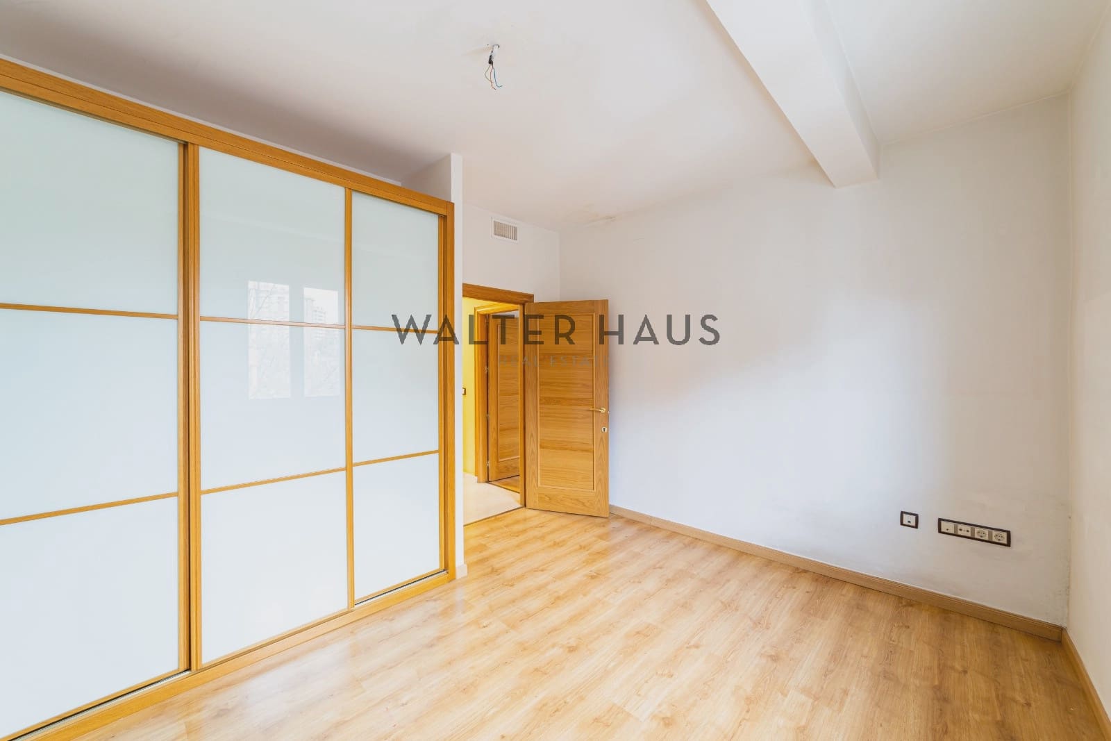 Piso de 5 habitaciones en Madrid ciudad en venta - 1.125.000 € (Ref: 9548983)