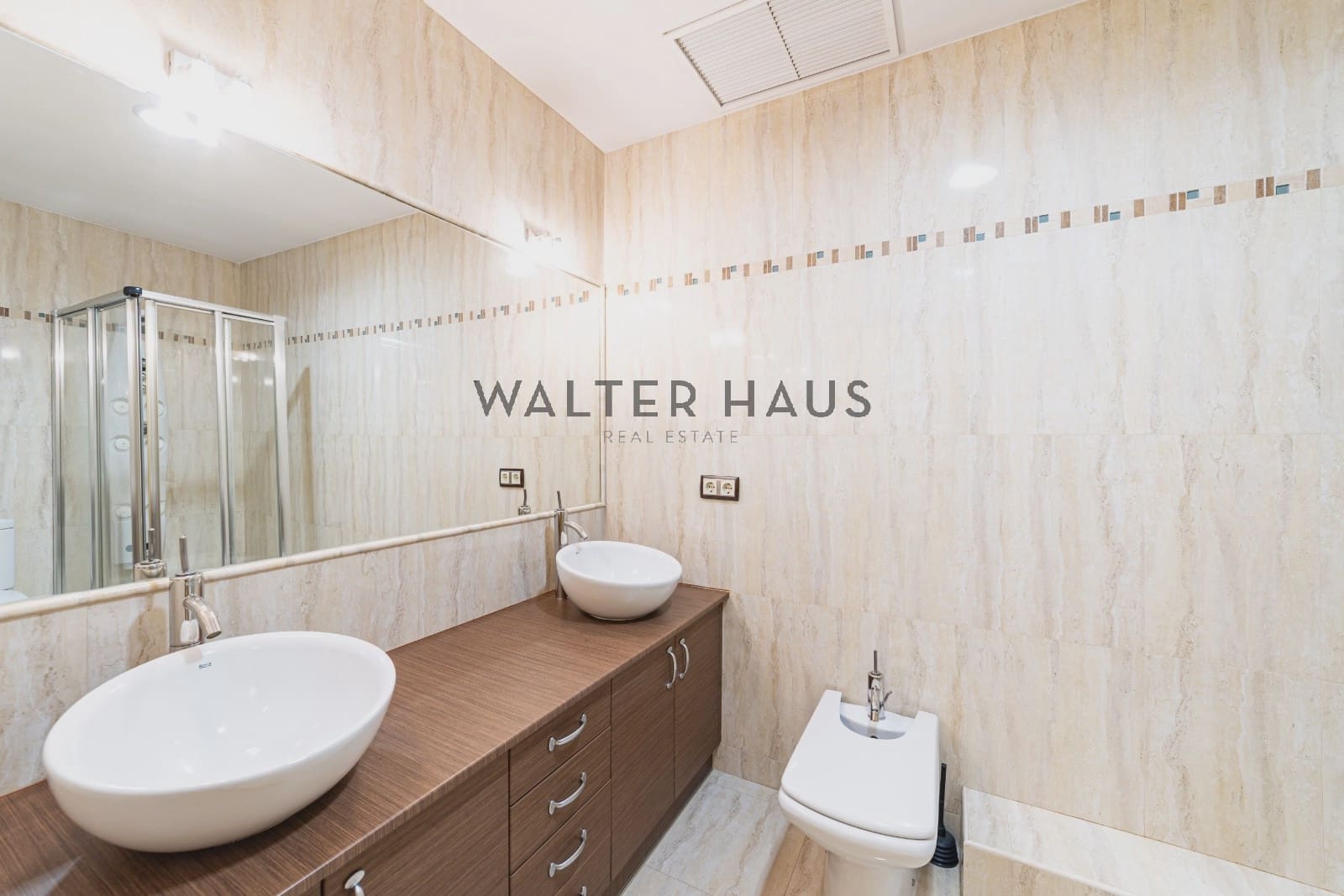 Piso de 5 habitaciones en Madrid ciudad en venta - 1.125.000 € (Ref: 9548983)