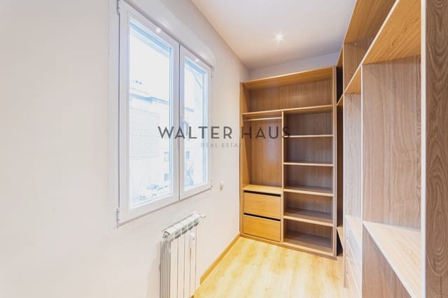 Piso de 5 habitaciones en Costillares, Madrid ciudad en venta - 1.125.000 € (Ref: 9548983)