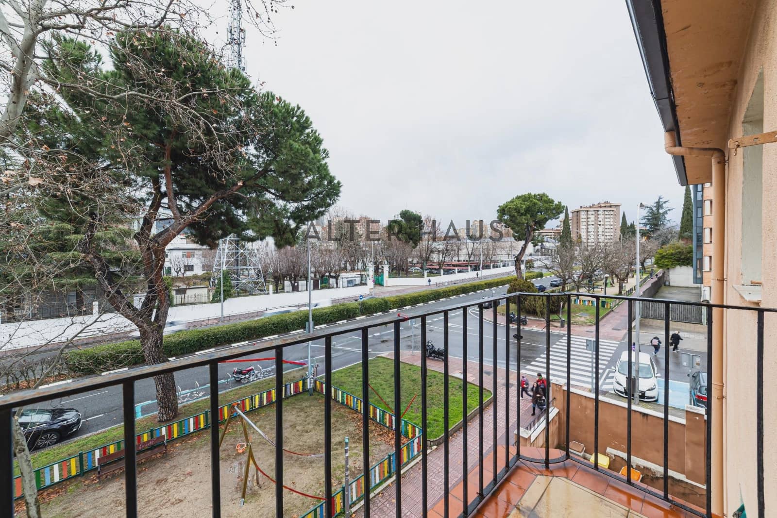 Piso de 5 habitaciones en Madrid ciudad en venta - 1.125.000 € (Ref: 9548983)