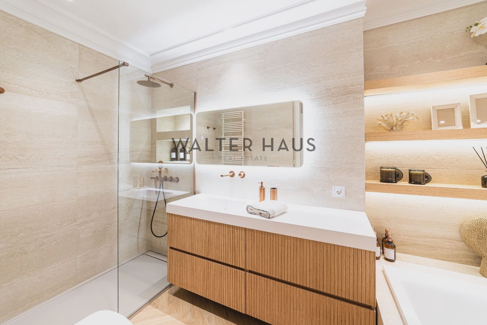 3 makuuhuone Asunto myytävänä paikassa Madrid kaupunki - 2 995 000 € (Ref: 9558974)