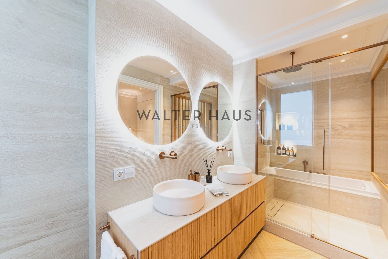 3 makuuhuone Asunto myytävänä paikassa Madrid kaupunki - 2 995 000 € (Ref: 9558974)