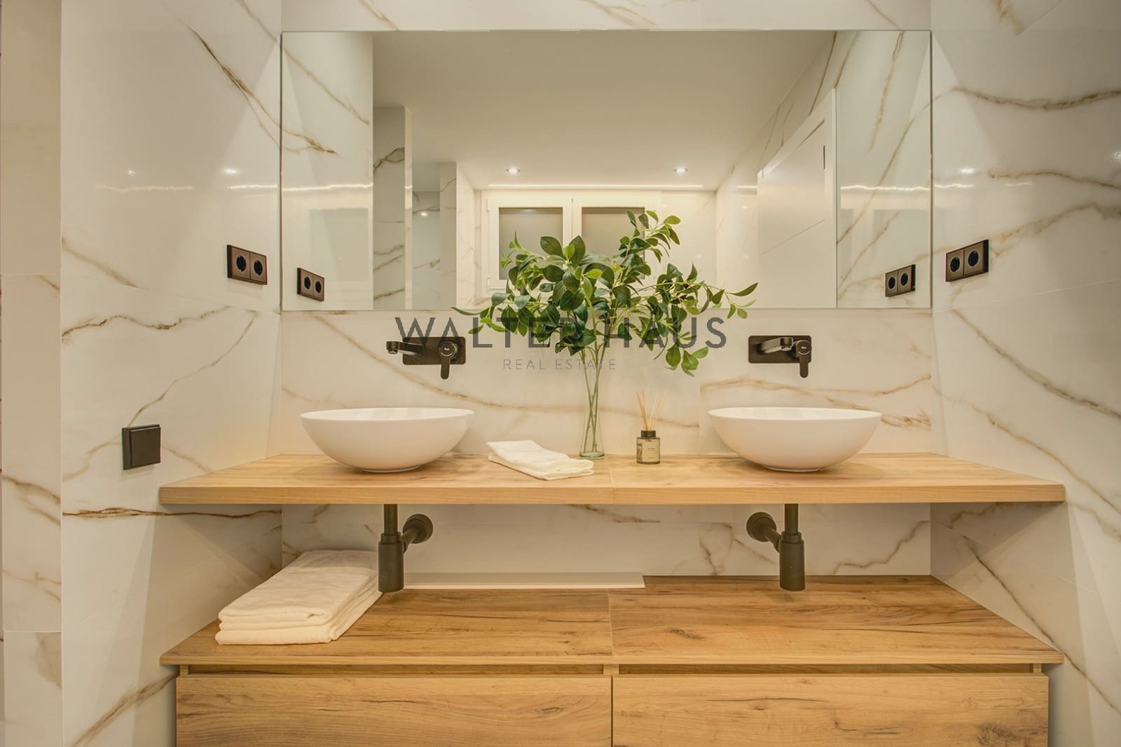 5 soveværelse Lejlighed til salg i Barcelona by - € 1.549.000 (Ref: 9569487)