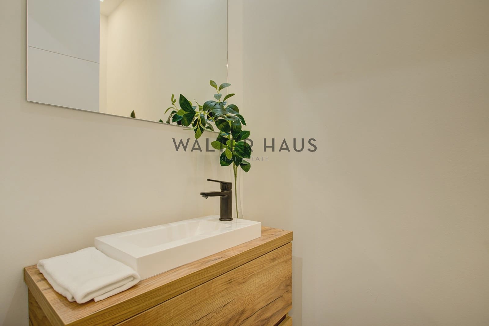 5 soveværelse Lejlighed til salg i Barcelona by - € 1.549.000 (Ref: 9569487)