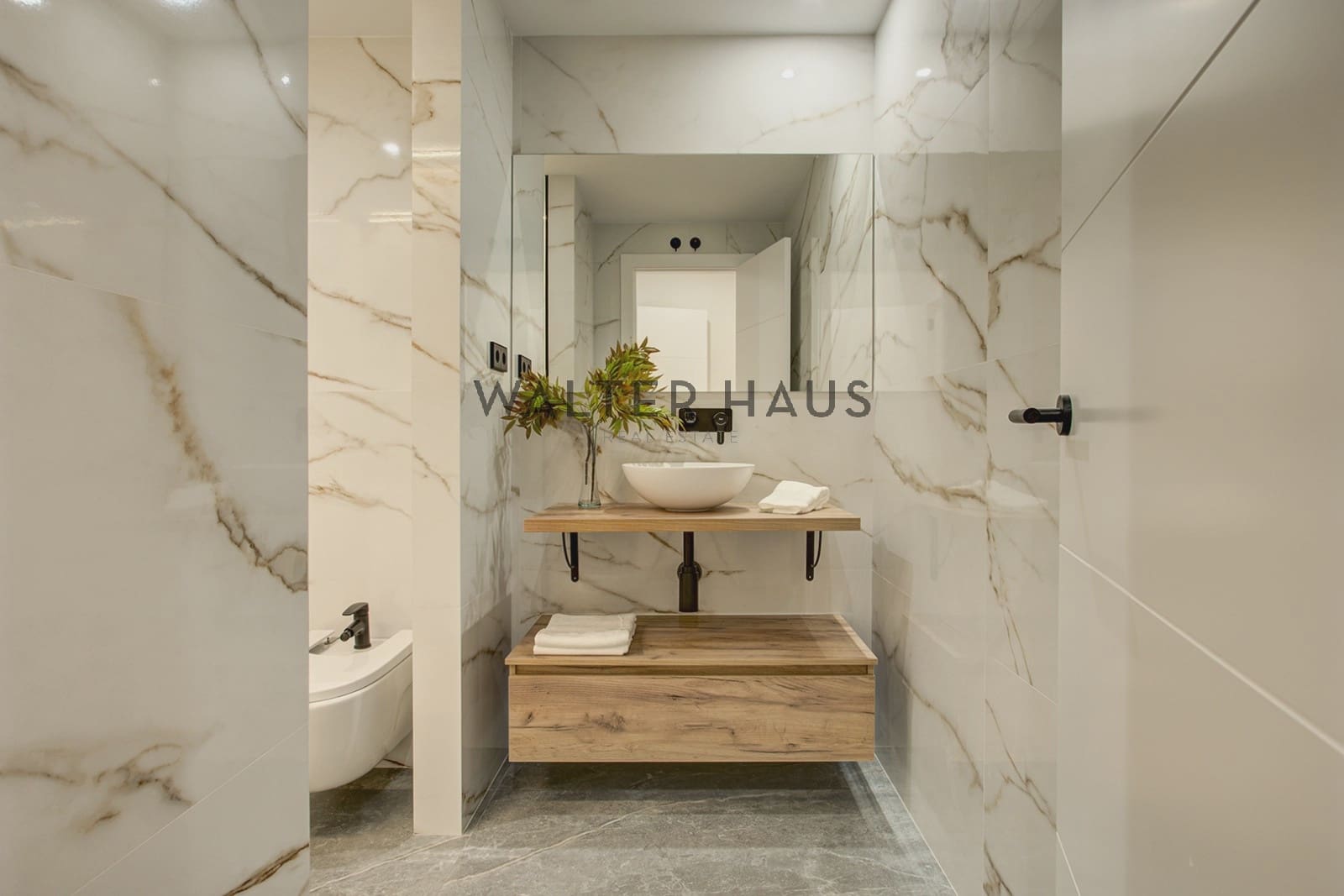 5 soveværelse Lejlighed til salg i Barcelona by - € 1.549.000 (Ref: 9569487)