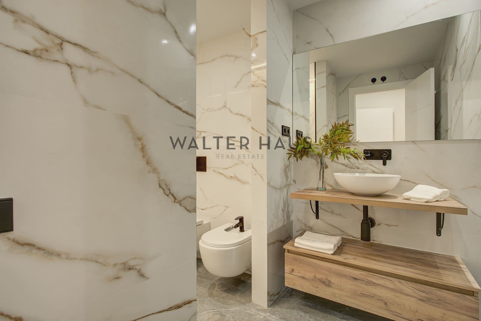 5 soveværelse Lejlighed til salg i Barcelona by - € 1.549.000 (Ref: 9569487)