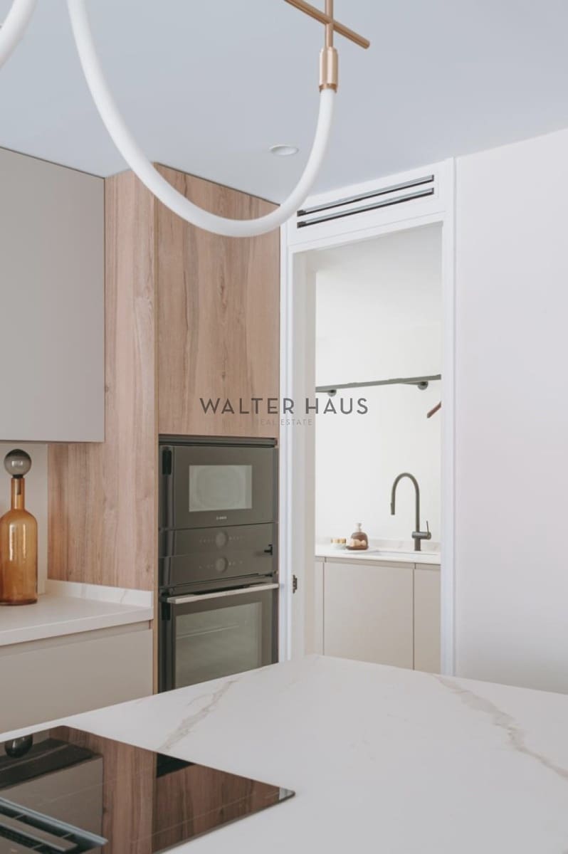 Piso de 3 habitaciones en Madrid ciudad en venta - 2.210.000 € (Ref: 9570205)