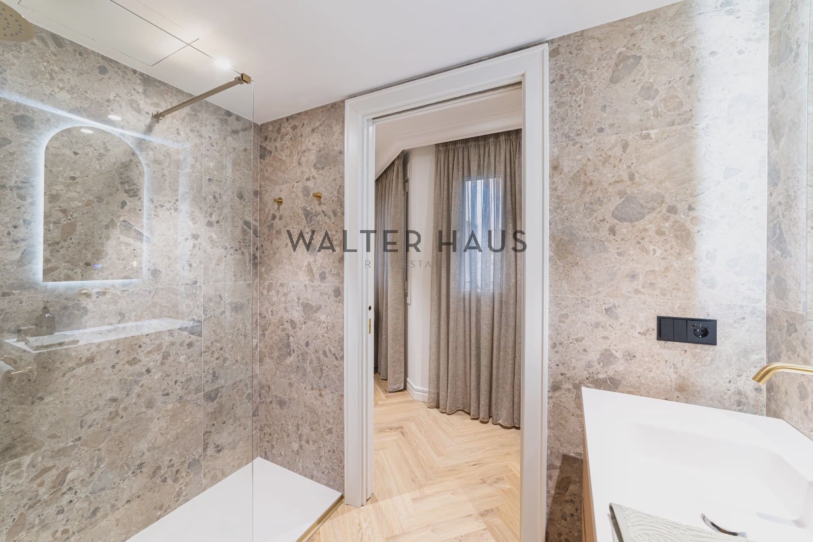 2 makuuhuone Asunto myytävänä paikassa Madrid kaupunki - 2 000 000 € (Ref: 9592226)