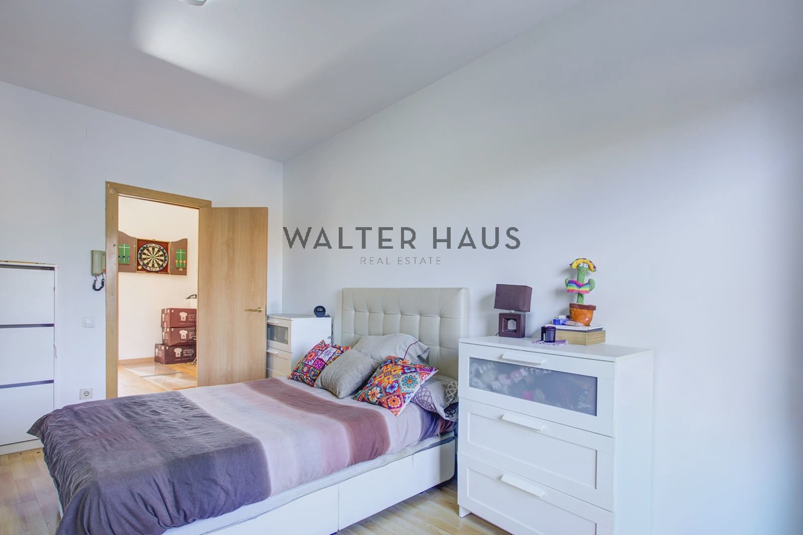 3 bedroom Flat for sale in Barcelona city - € 480,000 (Ref: 9605453)