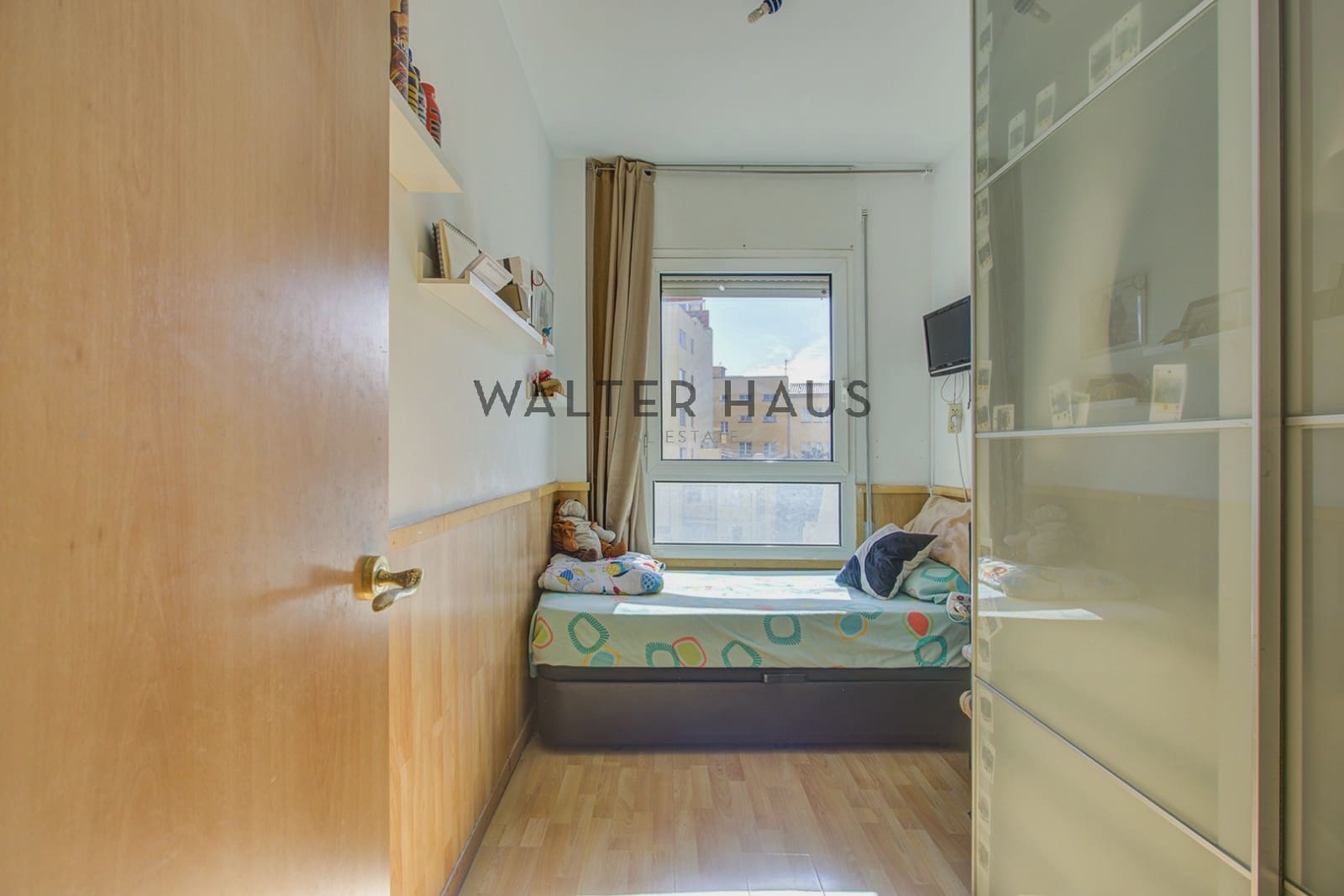 3 bedroom Flat for sale in Barcelona city - € 480,000 (Ref: 9605453)