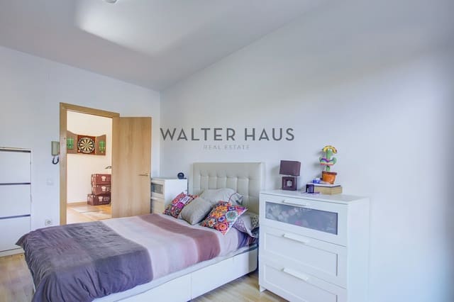 3 bedroom Flat for sale in La Barceloneta, Barcelona city - € 480,000 (Ref: 9605453)