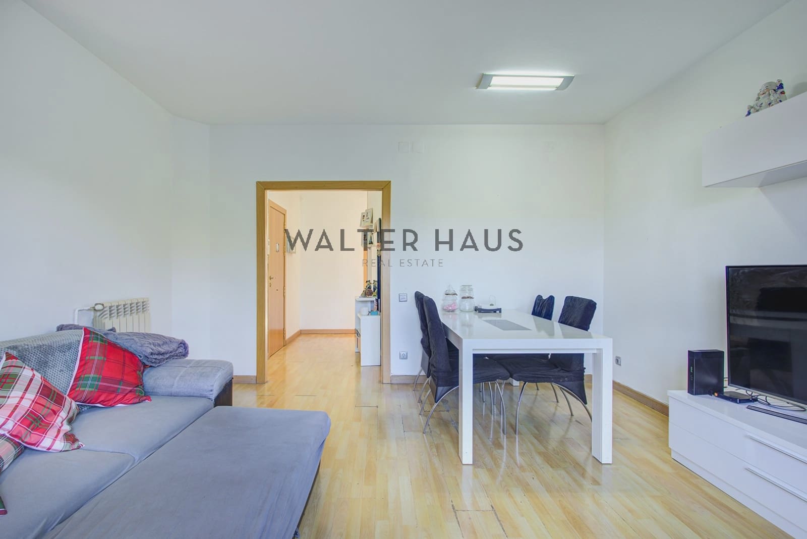 3 bedroom Flat for sale in Barcelona city - € 480,000 (Ref: 9605453)