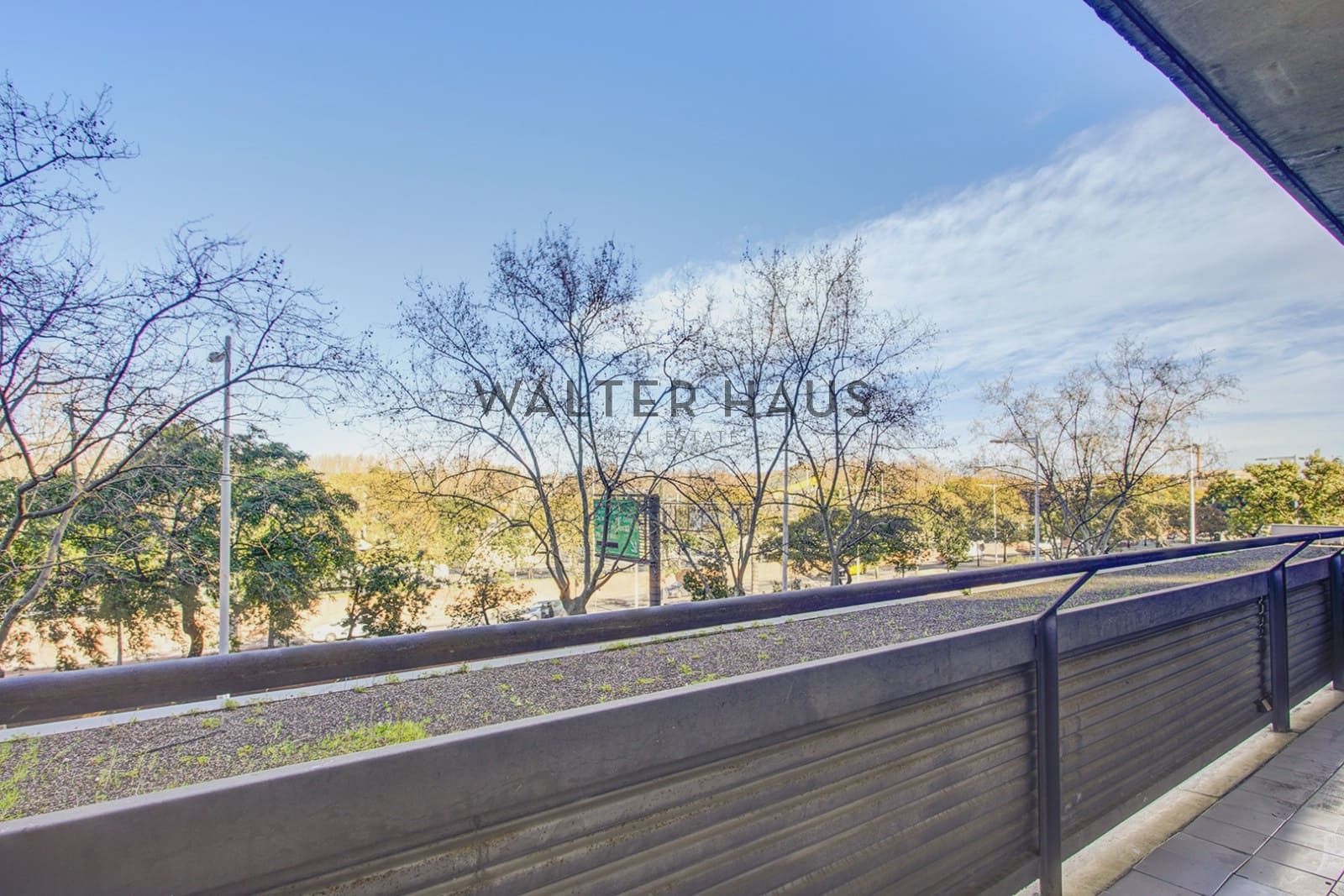 3 bedroom Flat for sale in Barcelona city - € 480,000 (Ref: 9605453)