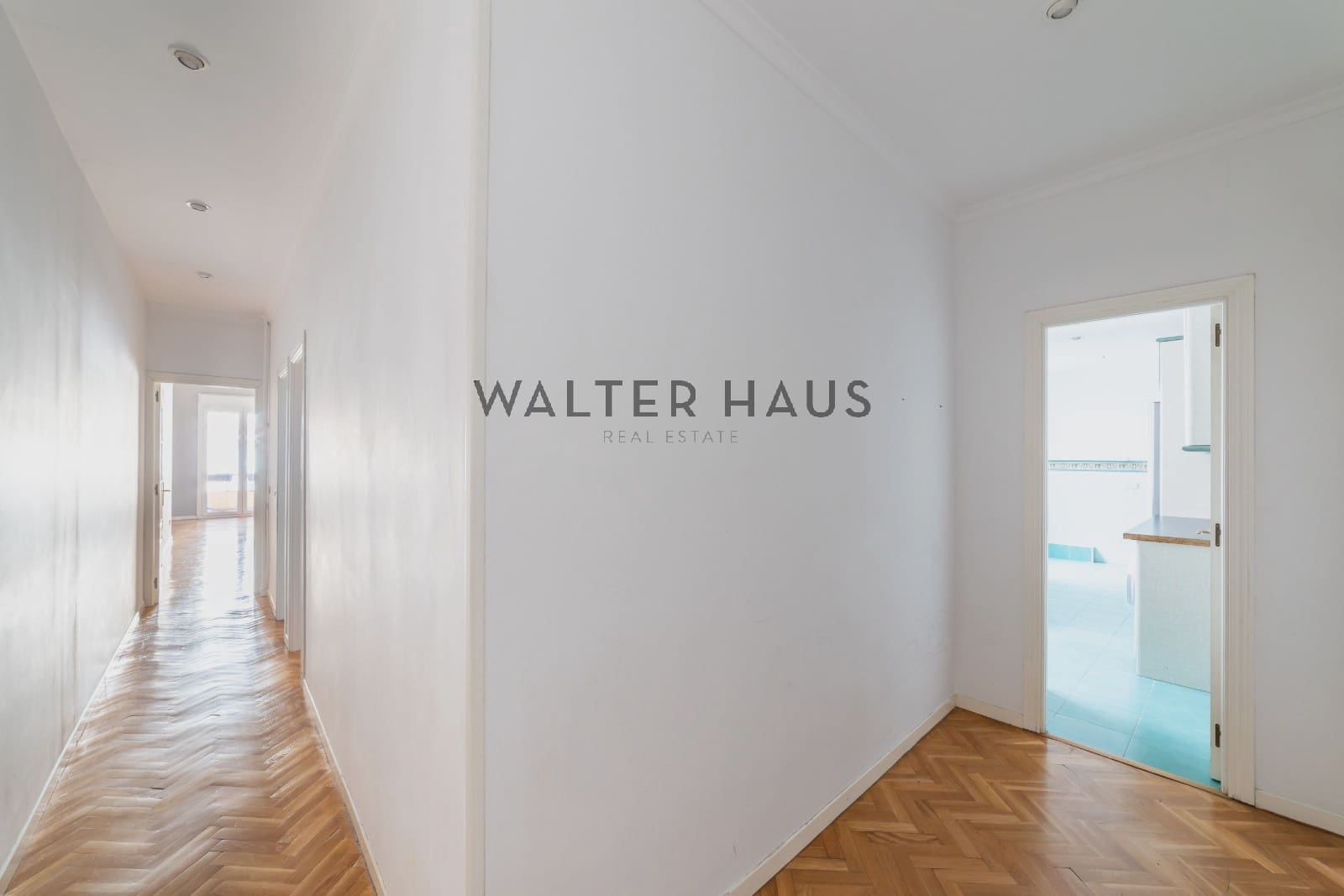 3 bedroom Flat for rent in Madrid city - € 2,850 (Ref: 9618690)