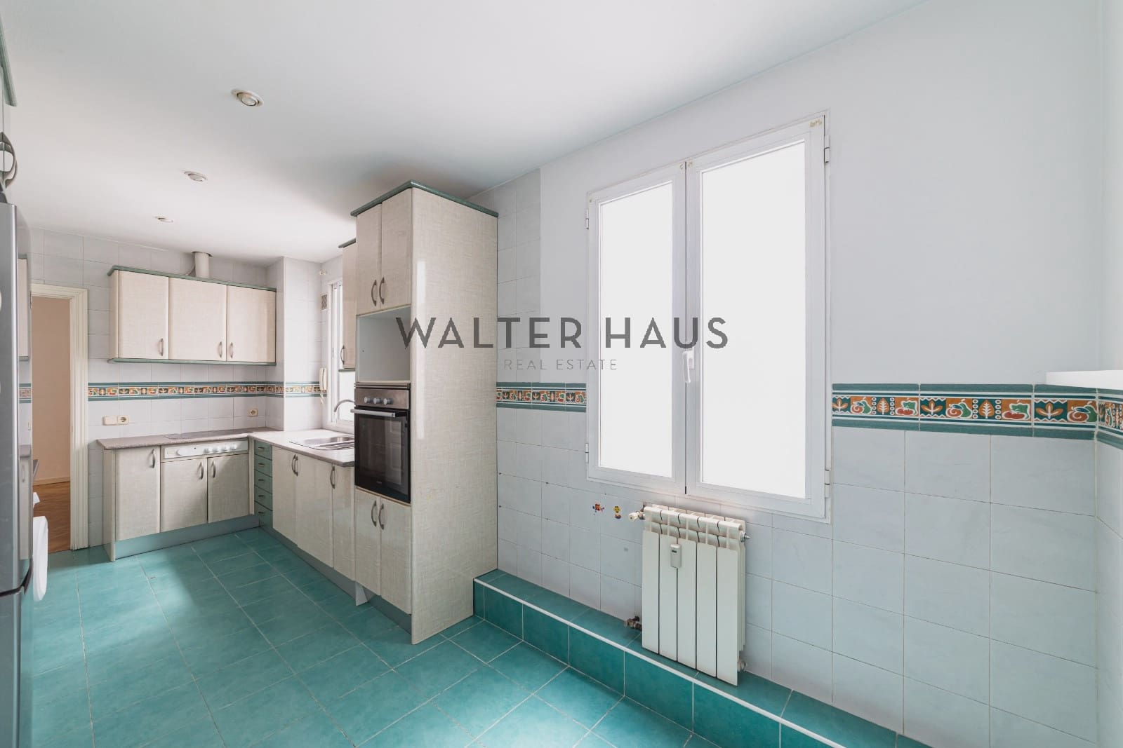 3 bedroom Flat for rent in Madrid city - € 2,850 (Ref: 9618690)