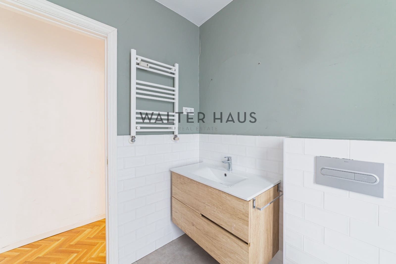 3 bedroom Flat for rent in Madrid city - € 2,850 (Ref: 9618690)