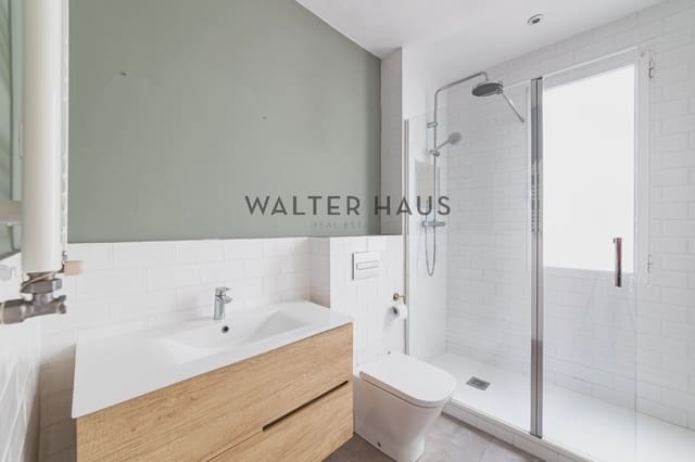 3 bedroom Flat for rent in Almagro, Madrid city - € 2,850 (Ref: 9618690)