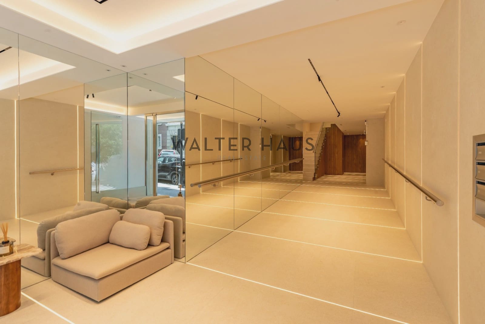2 slaapkamer Flat te koop in Madrid stad - € 2.487.000 (Ref: 9618692)