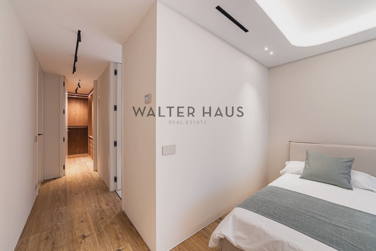 2 bedroom Flat for sale in Madrid city - € 2,487,000 (Ref: 9618692)