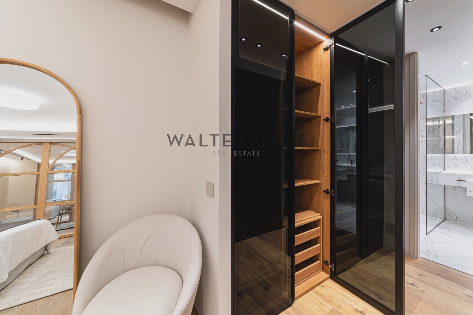 2 bedroom Flat for sale in Madrid city - € 2,487,000 (Ref: 9618692)