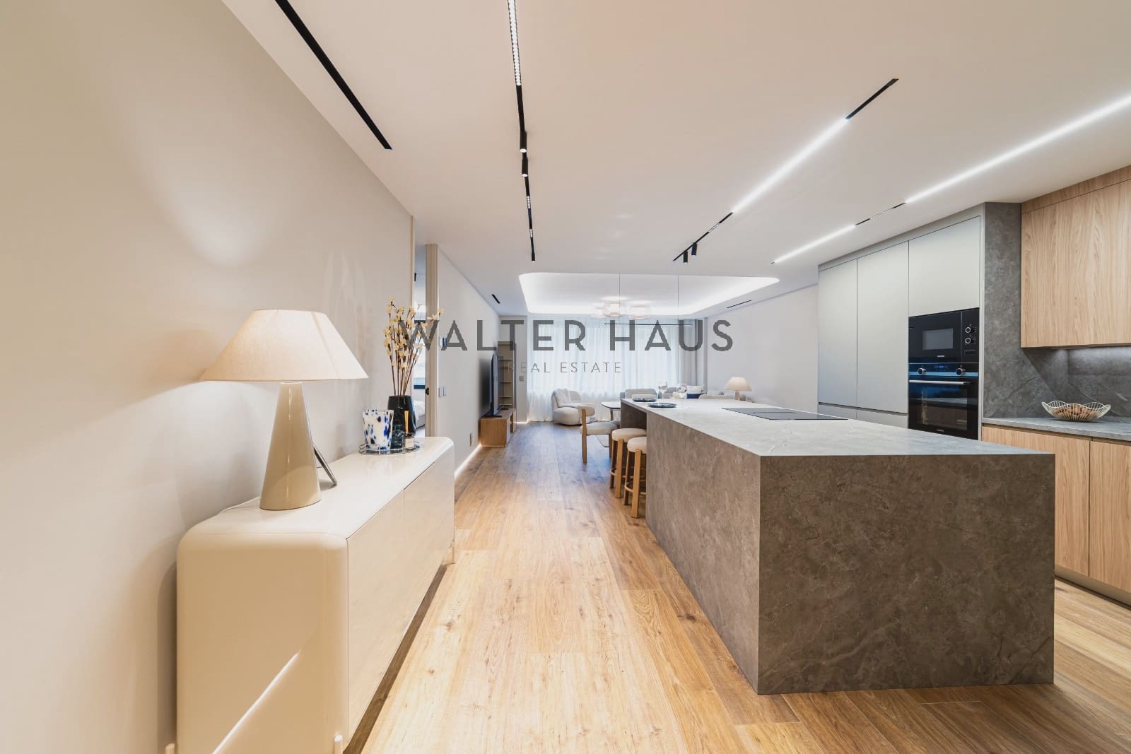2 bedroom Flat for sale in Madrid city - € 2,487,000 (Ref: 9618692)