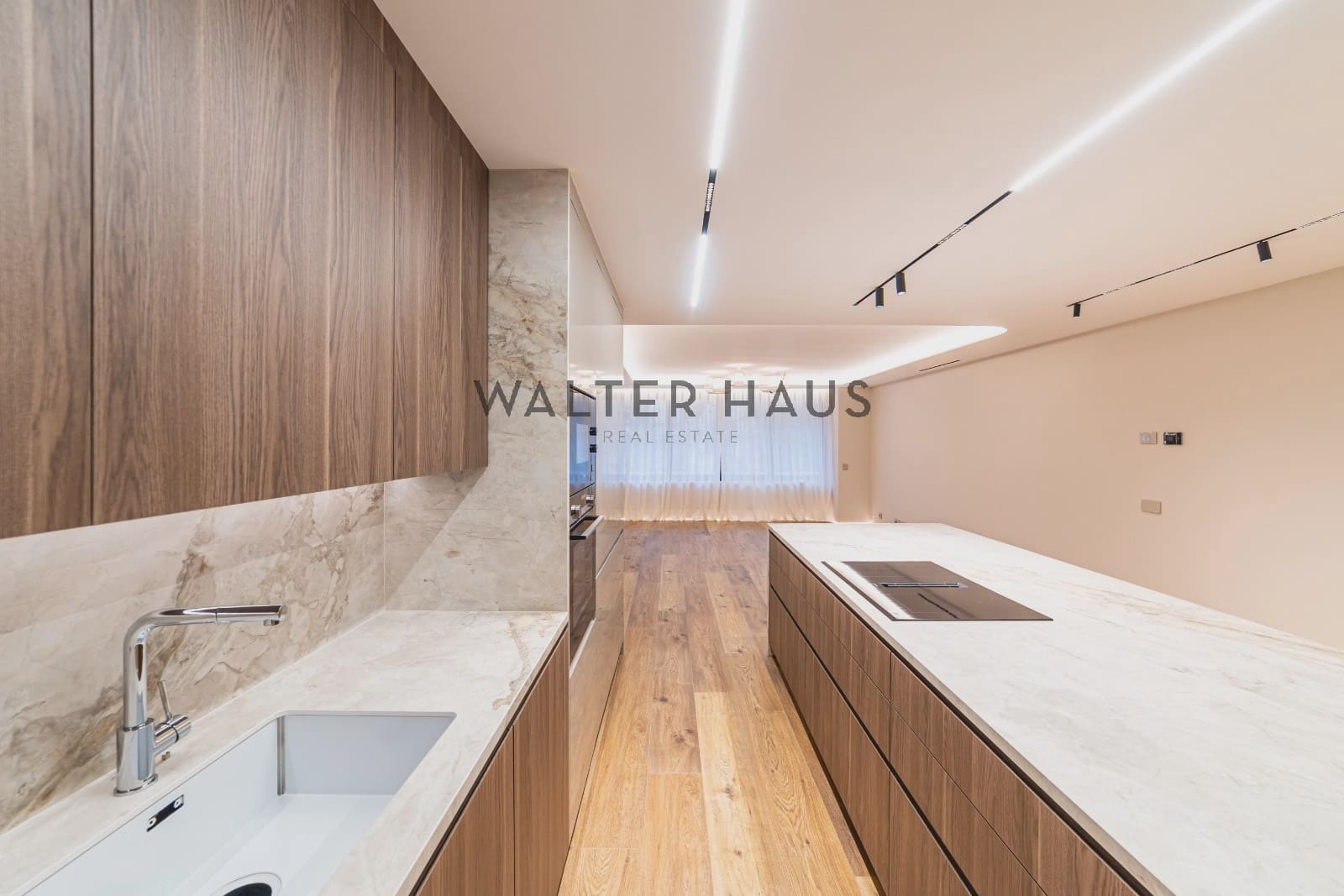 2 bedroom Flat for sale in Madrid city - € 1,995,000 (Ref: 9618693)