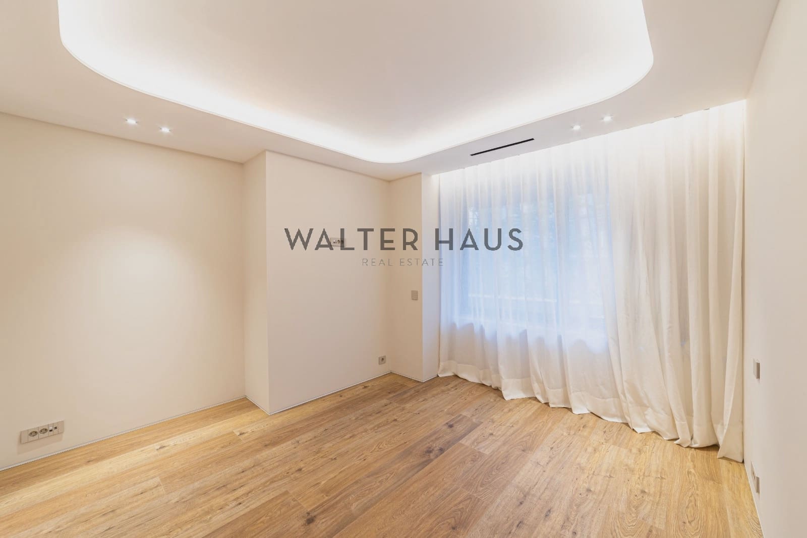 2 bedroom Flat for sale in Madrid city - € 1,995,000 (Ref: 9618693)
