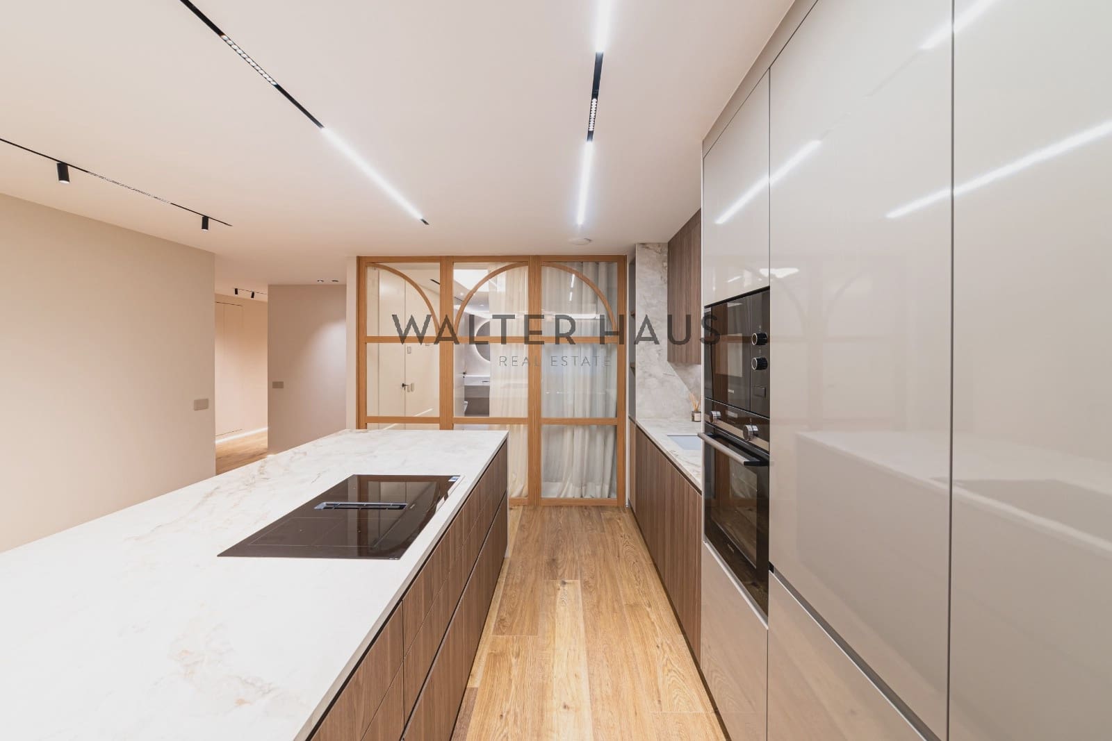 2 bedroom Flat for sale in Madrid city - € 1,995,000 (Ref: 9618693)